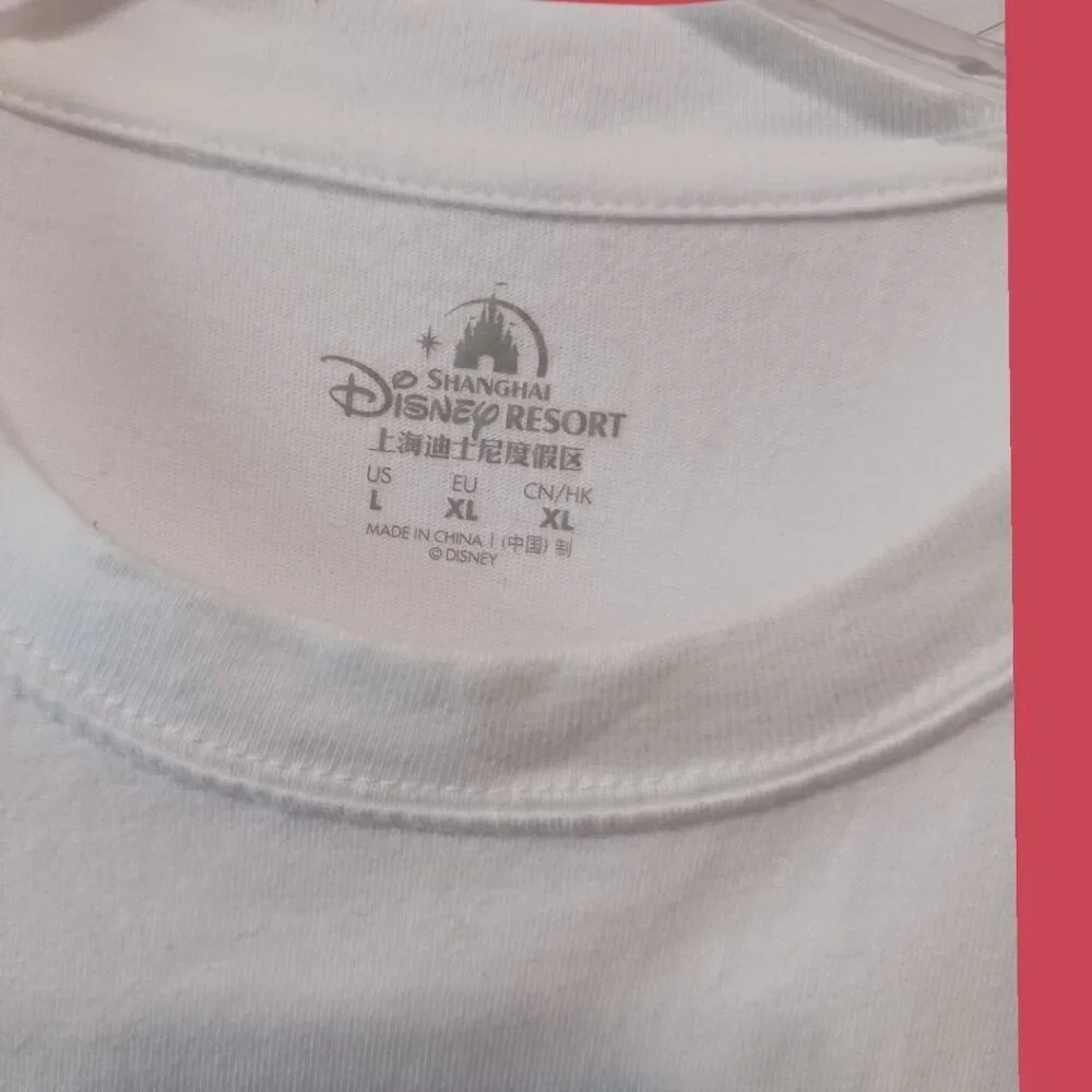 Shanghai Disney Resort T-Shirt With Skyline & Castle Design wht/blue/gold XLarge - Picture 14 of 15